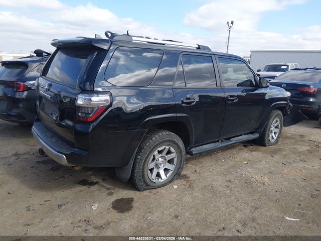 2015 TOYOTA 4RUNNER JTEBU5JR9F5266227 Photo 3