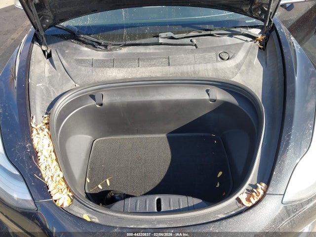 5YJ3E1EB3JF070769 Tesla Model 3 Long Range/performance