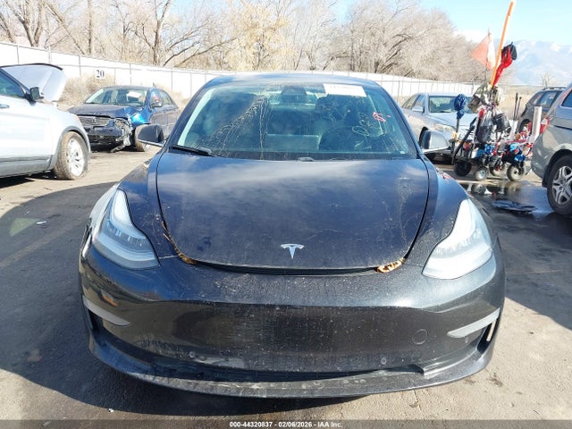 5YJ3E1EB3JF070769 Tesla Model 3 Long Range/performance