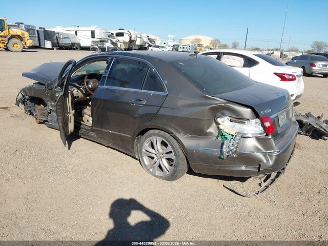 2010 MERCEDES-BENZ E 350 WDDHF5GB2AA211305 Photo 2
