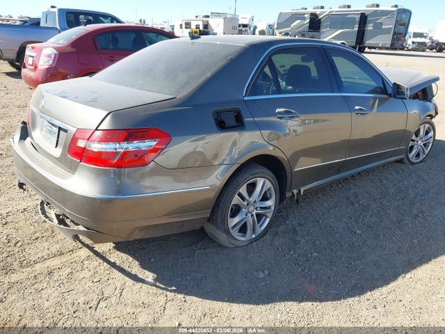 2010 MERCEDES-BENZ E 350 WDDHF5GB2AA211305 Photo 3