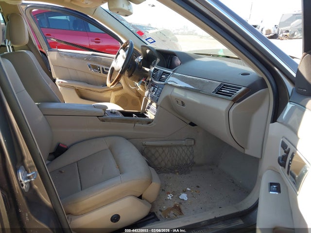 2010 MERCEDES-BENZ E 350 WDDHF5GB2AA211305 Photo 4