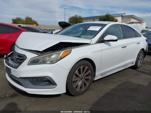 Hyundai Sonata Sport 2015 5NPE34AF9FH185250 Image 2