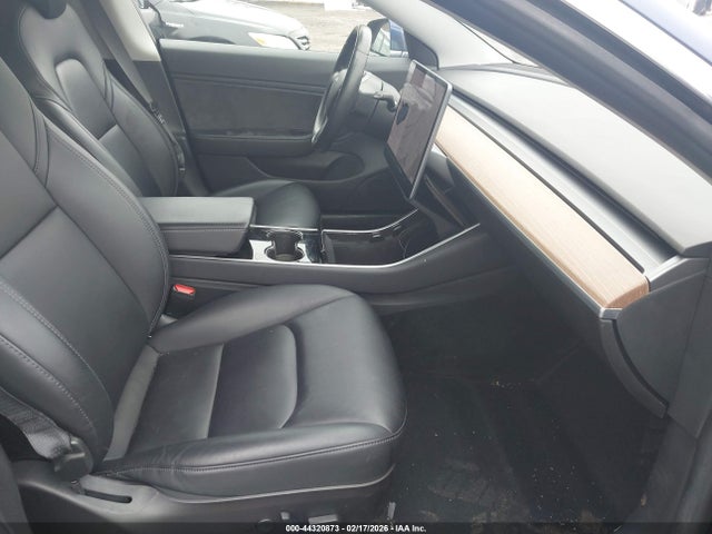 2018 TESLA MODEL 3 5YJ3E1EA0JF031788 Photo 4