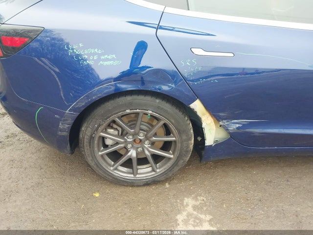 2018 TESLA MODEL 3 5YJ3E1EA0JF031788 Photo 5