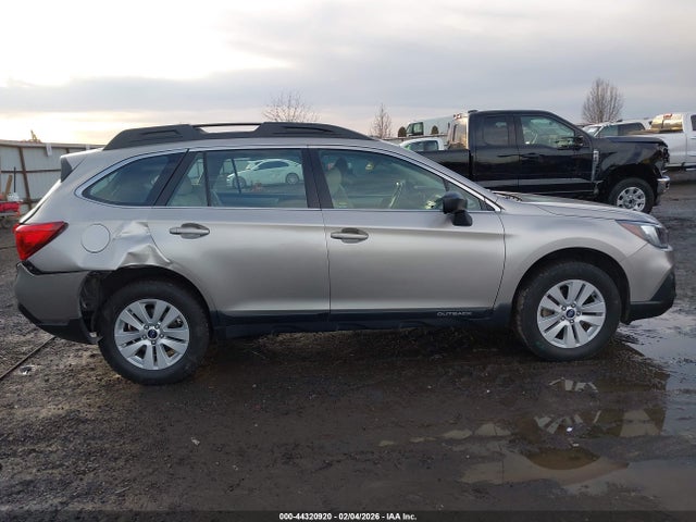 Subaru Outback 2.5i 2018 4S4BSAAC3J3383378 Image 13
