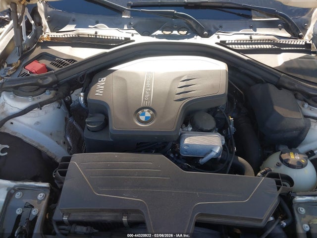 44320922 :رقم المزاد ، WBA8E9G51GNU27742 vin ، 2016 Bmw 328i مزاد بيع
