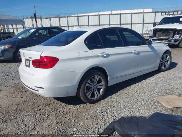 44320922 :رقم المزاد ، WBA8E9G51GNU27742 vin ، 2016 Bmw 328i مزاد بيع