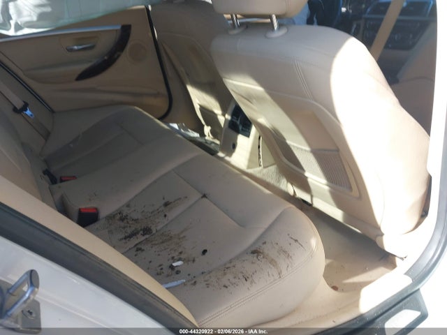 44320922 :رقم المزاد ، WBA8E9G51GNU27742 vin ، 2016 Bmw 328i مزاد بيع