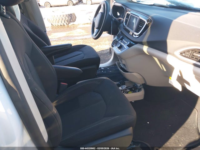 Продаж на аукціоні авто 2023 Chrysler Voyager Lx, vin: 2C4RC1CG7PR574799, номер лоту: 44320982