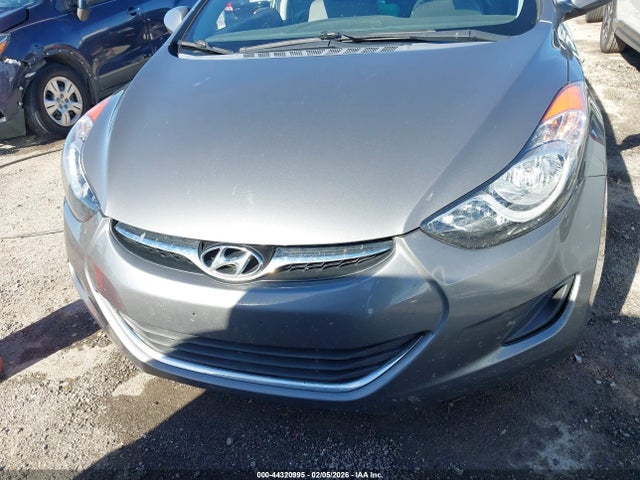 Продажа на аукционе авто 2013 Hyundai Elantra Gls, vin: 5NPDH4AE4DH390184, номер лота: 44320995
