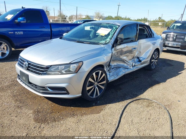 Auction sale of the 2018 Volkswagen Passat 2.0t R-line/2.0t S, vin: 1VWAA7A33JC000915, lot number: 44320997