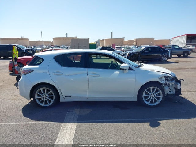 44321046 :رقم المزاد ، JTHKD5BH6D2133318 vin ، 2013 Lexus Ct 200h مزاد بيع