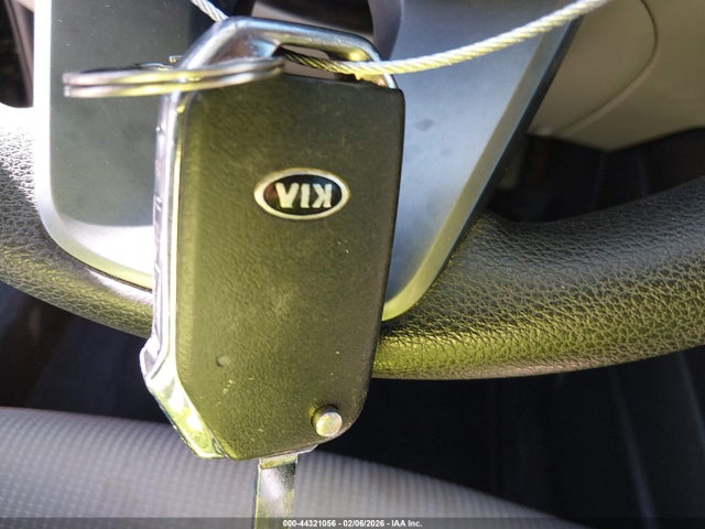44321056 :رقم المزاد ، 3KPF24AD4KE137045 vin ، 2019 Kia Forte Lxs مزاد بيع