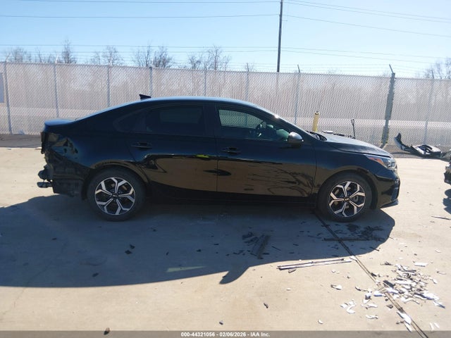 44321056 :رقم المزاد ، 3KPF24AD4KE137045 vin ، 2019 Kia Forte Lxs مزاد بيع