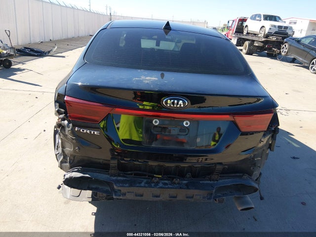 44321056 :رقم المزاد ، 3KPF24AD4KE137045 vin ، 2019 Kia Forte Lxs مزاد بيع