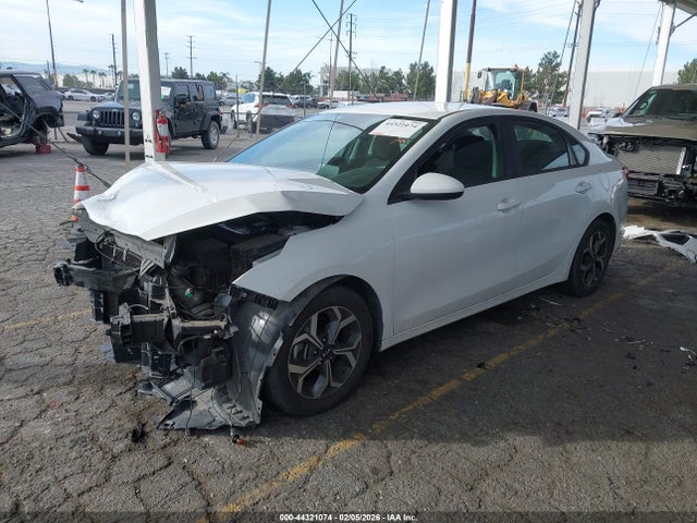 3KPF24AD1KE038943 KIA Forte Lxs