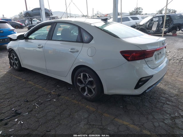 3KPF24AD1KE038943 KIA Forte Lxs
