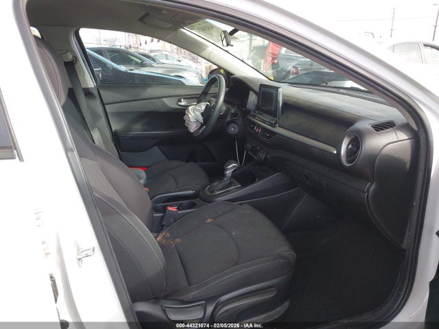 3KPF24AD1KE038943 KIA Forte Lxs