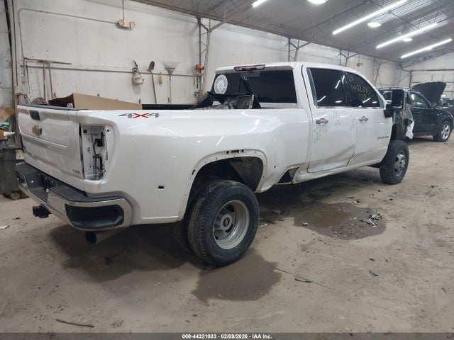 2022 CHEVROLET SILVERADO 3500HD 1GC4YUEY4NF246778 Photo 3
