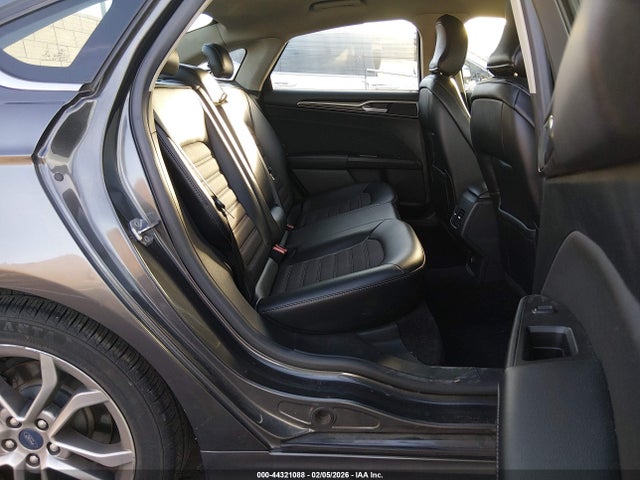 3FA6P0HD0HR312947 Ford FUSION SE