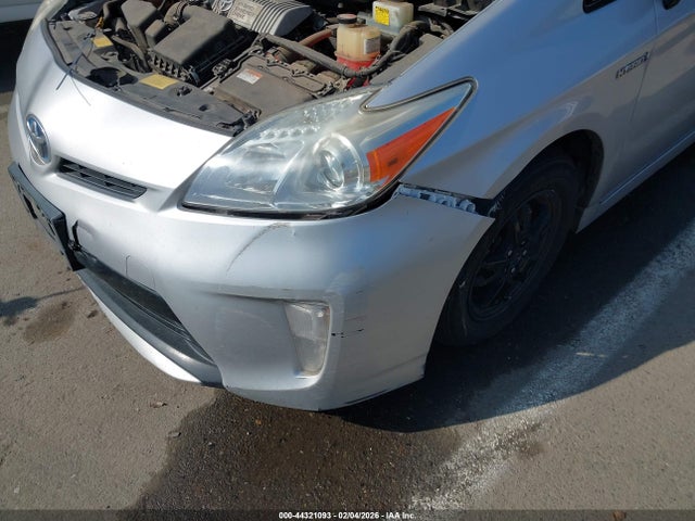JTDKN3DU6E0385757 Toyota Prius Two