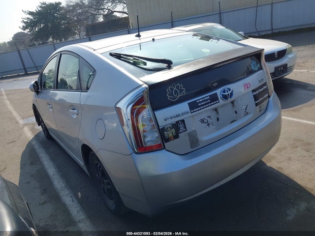 JTDKN3DU6E0385757 Toyota Prius Two