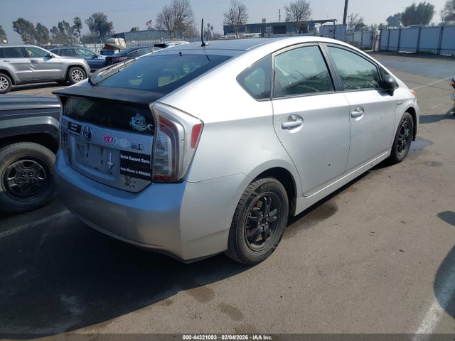 JTDKN3DU6E0385757 Toyota Prius Two