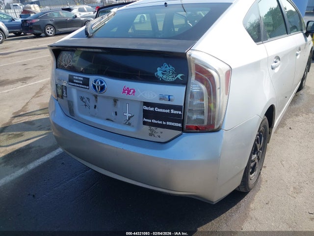 JTDKN3DU6E0385757 Toyota Prius Two