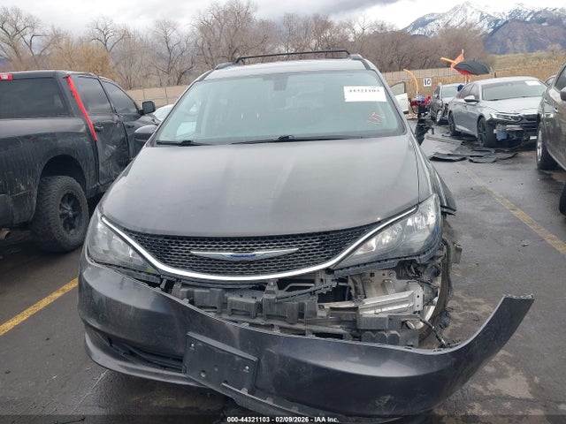 2020 Chrysler Voyager Lxi მანქანა იყიდება აუქციონზე, vin: 2C4RC1DG8LR265156, აუქციონის ნომერი: 44321103