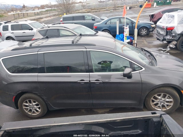 2020 Chrysler Voyager Lxi მანქანა იყიდება აუქციონზე, vin: 2C4RC1DG8LR265156, აუქციონის ნომერი: 44321103