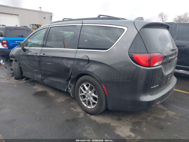 2020 CHRYSLER VOYAGER 2C4RC1DG8LR265156 Photo 2