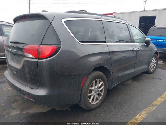 2020 CHRYSLER VOYAGER 2C4RC1DG8LR265156 Photo 3