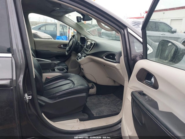 2020 CHRYSLER VOYAGER 2C4RC1DG8LR265156 Photo 4