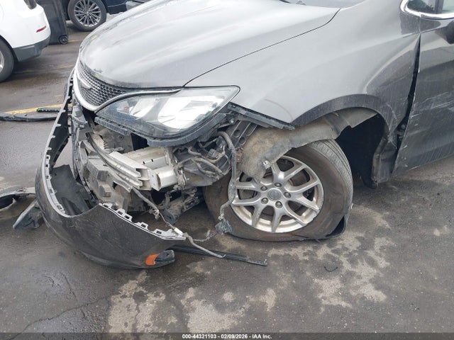 2020 CHRYSLER VOYAGER 2C4RC1DG8LR265156 Photo 5