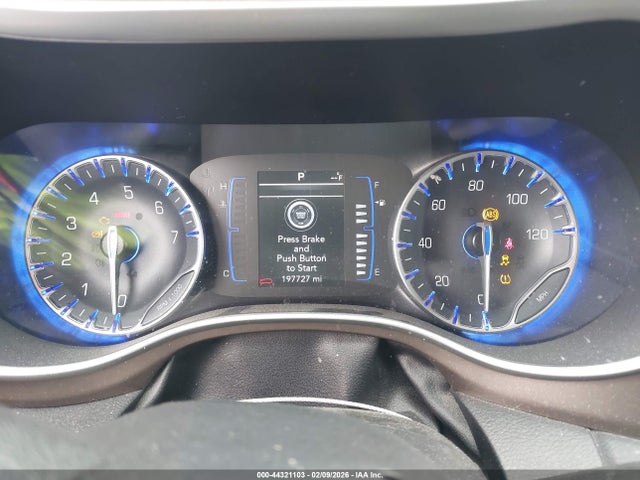 2020 CHRYSLER VOYAGER 2C4RC1DG8LR265156 Photo 6