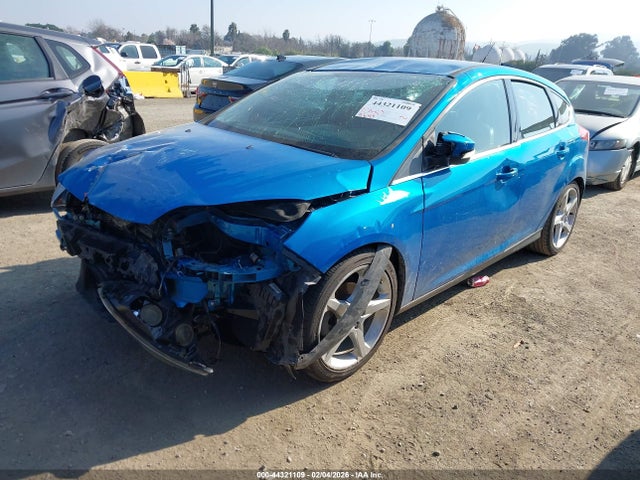 Ford Focus Titanium 2014 1FADP3N29EL210861 Image 2