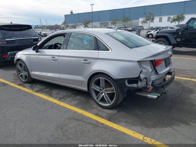 2016 AUDI A3 WAUC7GFF7G1019269 Photo 2
