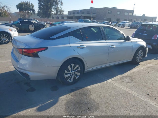 1N4BL4BV2LC161572 Nissan Altima S Fwd