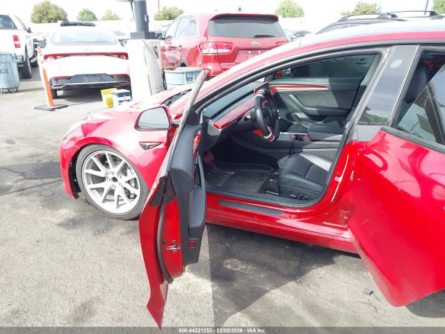 2022 TESLA MODEL 3 5YJ3E1EA1NF352647 Photo 4