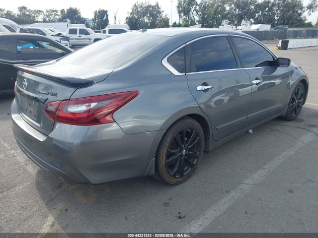 1N4AL3AP3JC297683 Nissan Altima 2.5 Sr