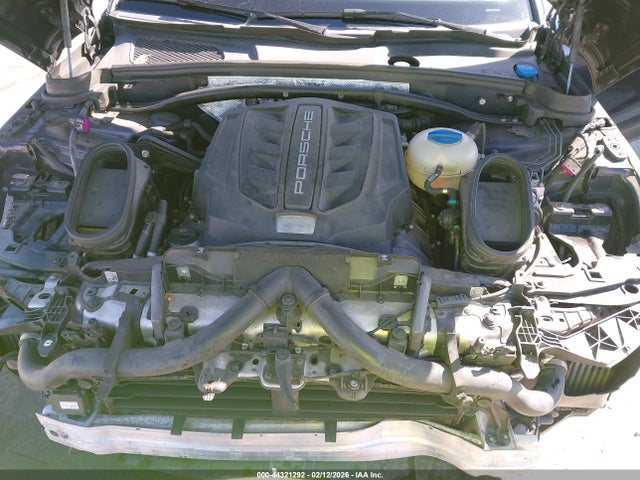 2017 PORSCHE MACAN WP1AB2A55HLB17652 Photo 9