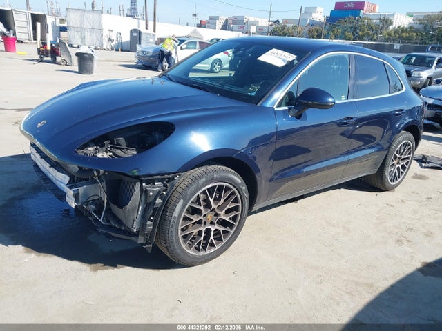 2017 PORSCHE MACAN WP1AB2A55HLB17652 Photo 1