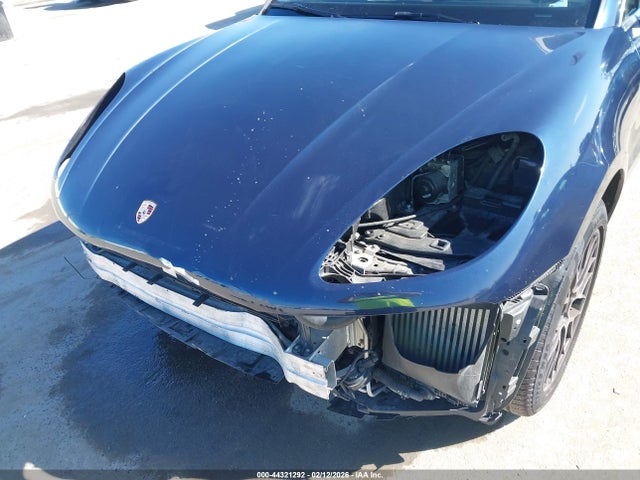 2017 PORSCHE MACAN WP1AB2A55HLB17652 Photo 5