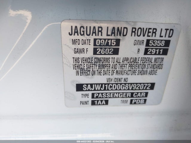 2016 JAGUAR XJ SAJWJ1CD0G8V92072 Photo 8