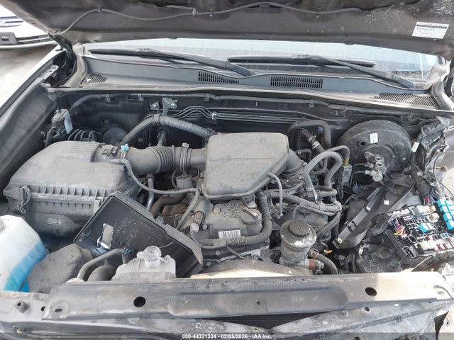 5TFRX5GN5JX109905 Toyota Tacoma Sr5