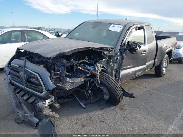 5TFRX5GN5JX109905 Toyota Tacoma Sr5