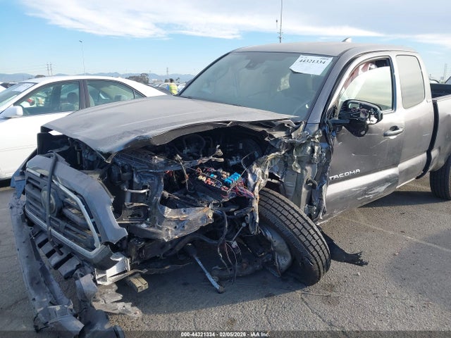 5TFRX5GN5JX109905 Toyota Tacoma Sr5