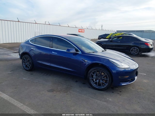 2018 TESLA MODEL 3 5YJ3E1EAXJF014576 Photo 0