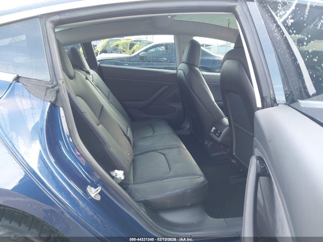 2018 TESLA MODEL 3 5YJ3E1EAXJF014576 Photo 7